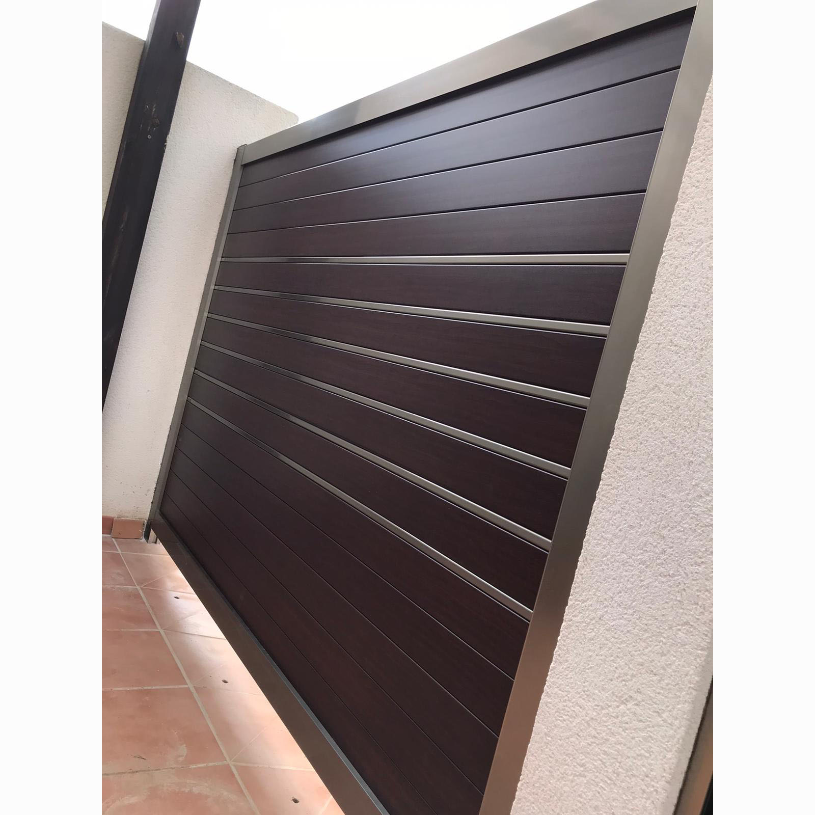 Valla de Aluminio Imitación Madera con Lamas Horizontales