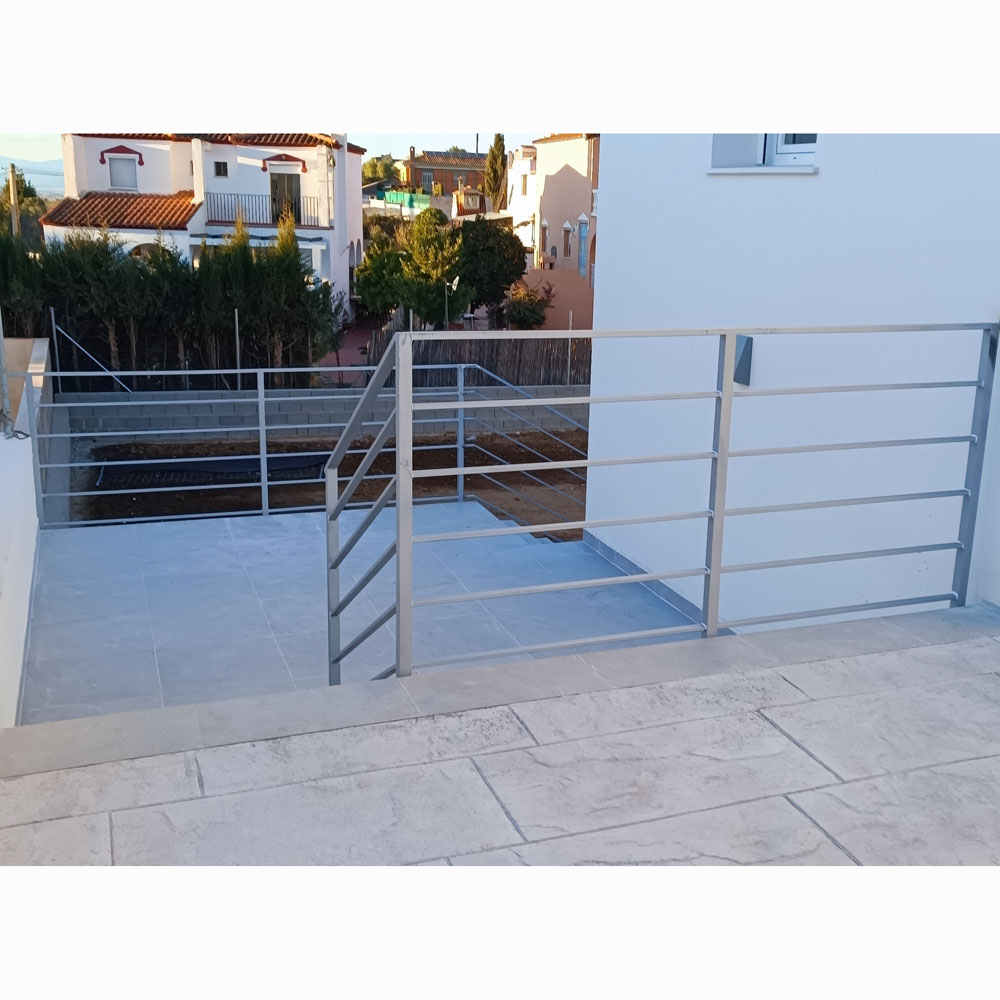 Barandilla de aluminio moderna para terrazas y balcones