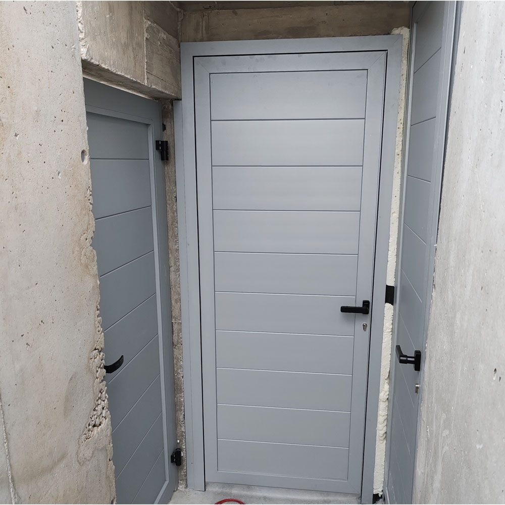Puertas metálicas para espacios interiores